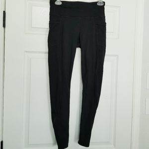 Athleta black top pocket leggings